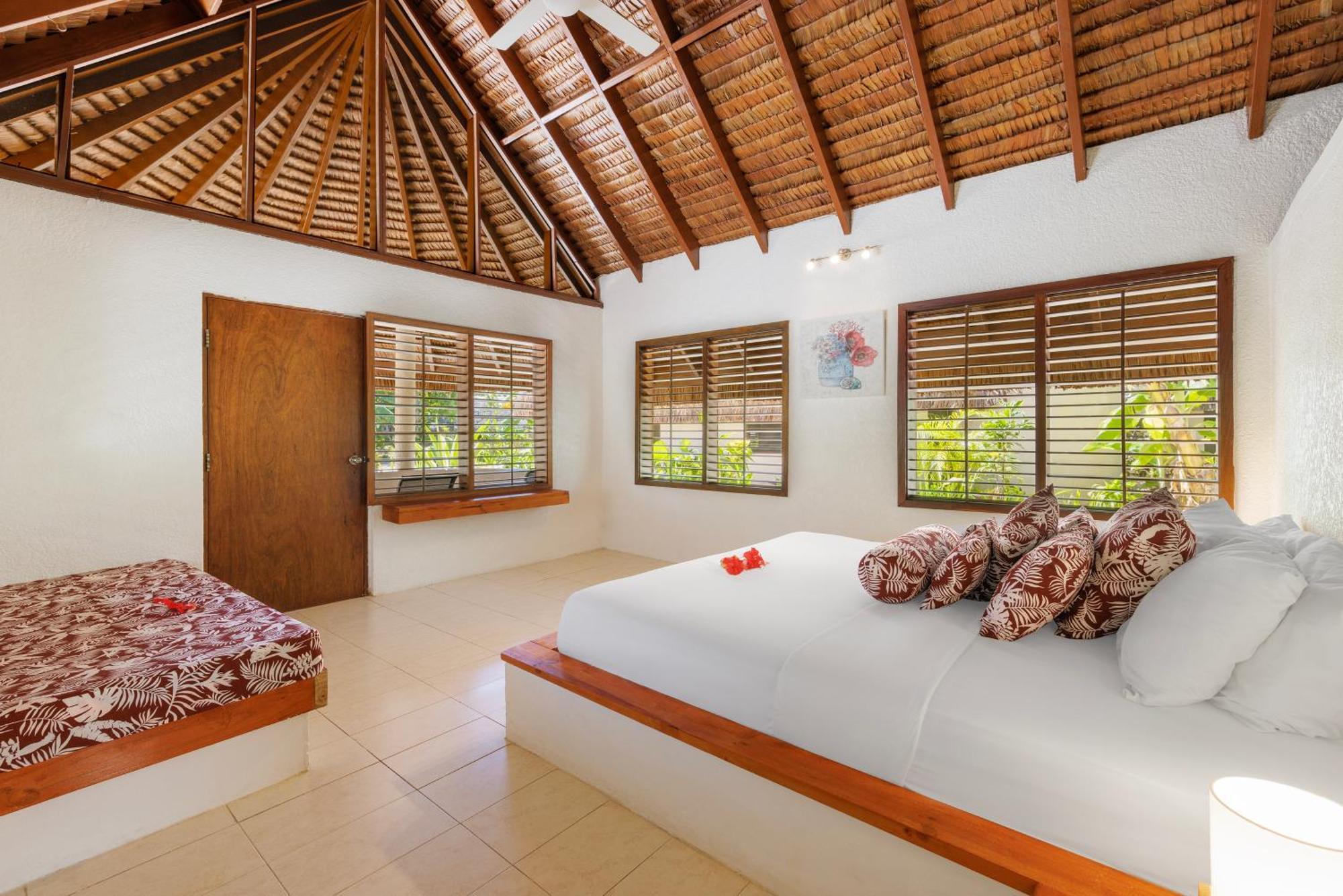 Breakas Beach Resort (Adults Only) Port Vila Eksteriør bilde