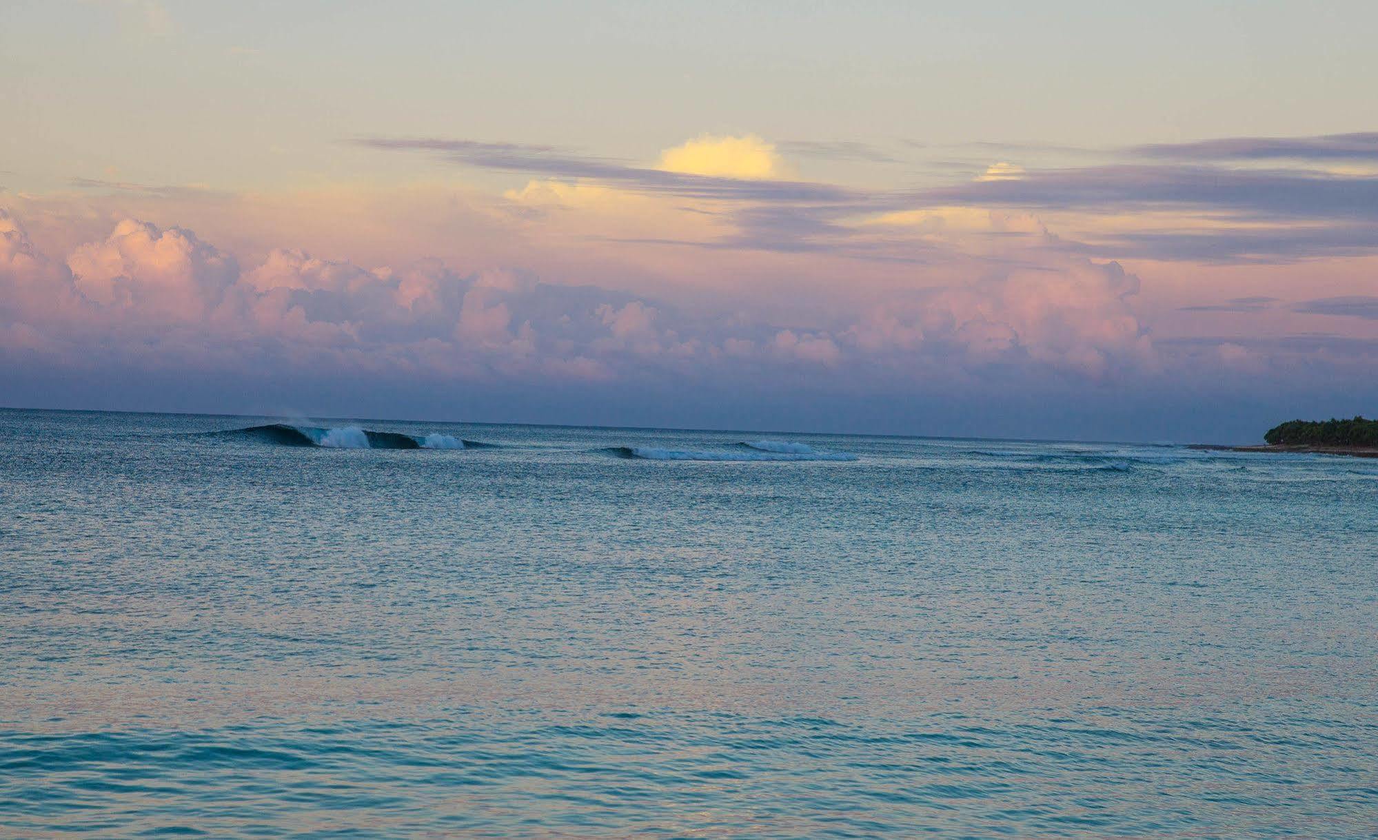 Breakas Beach Resort (Adults Only) Port Vila Eksteriør bilde