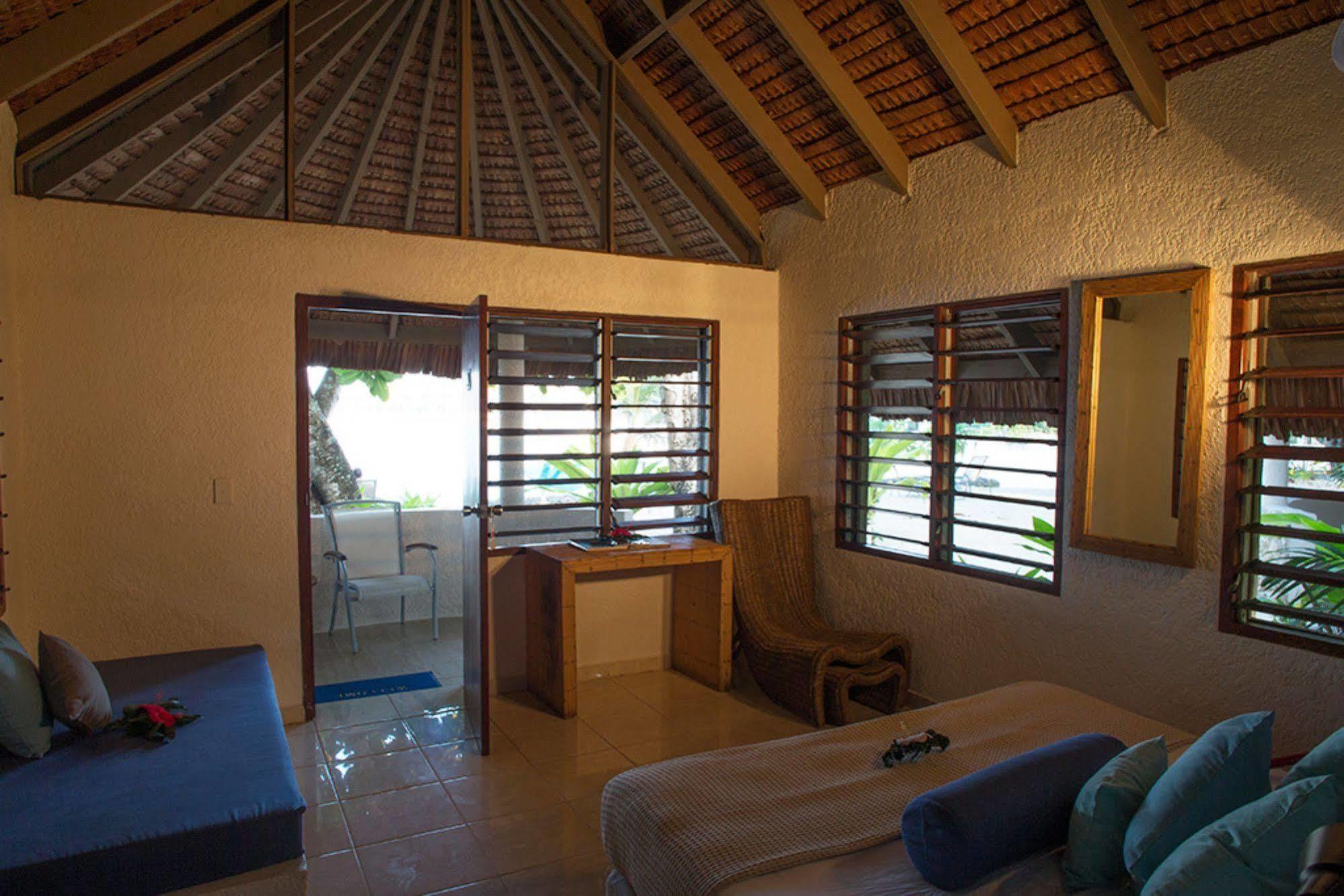 Breakas Beach Resort (Adults Only) Port Vila Eksteriør bilde