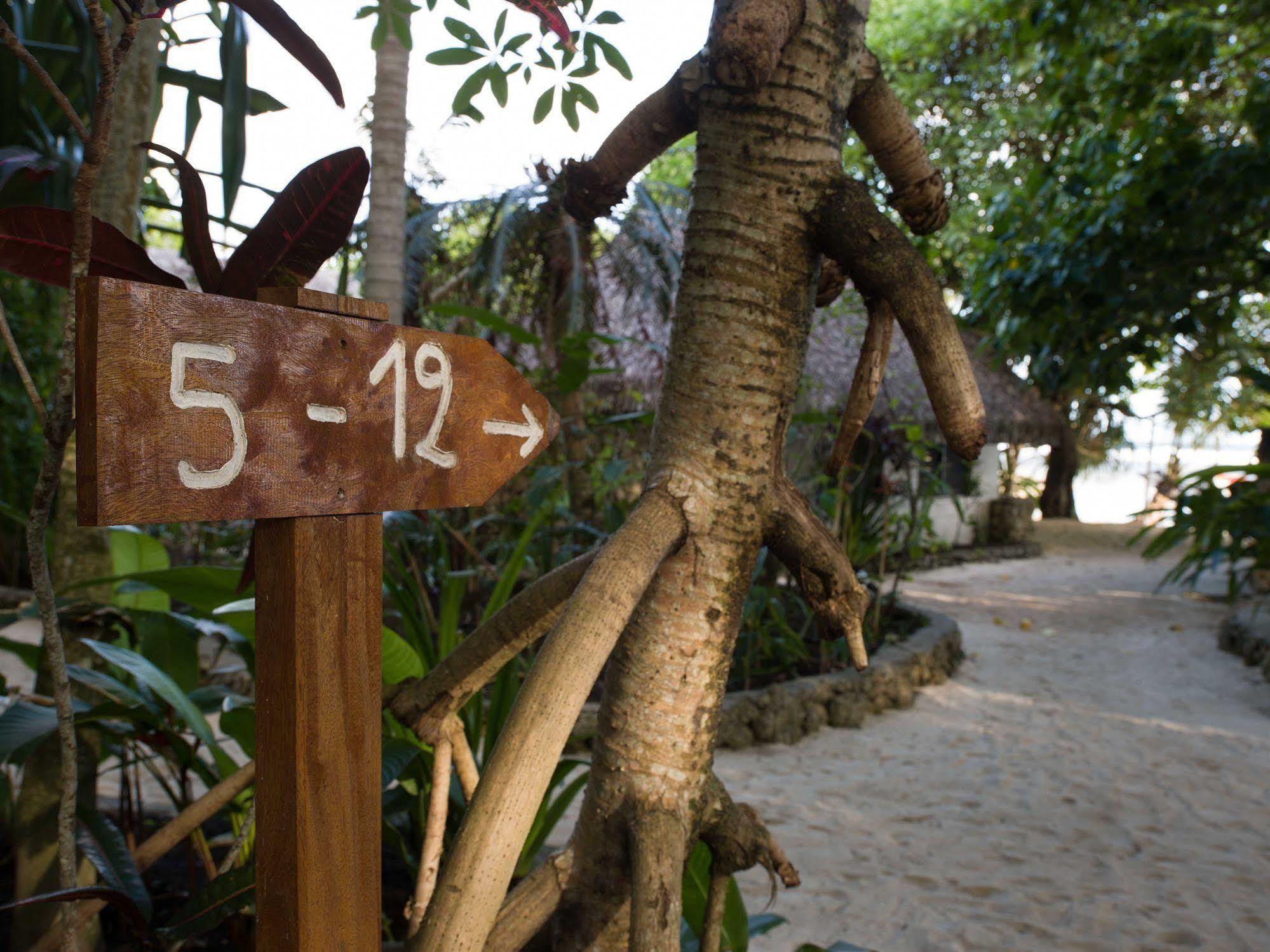 Breakas Beach Resort (Adults Only) Port Vila Eksteriør bilde